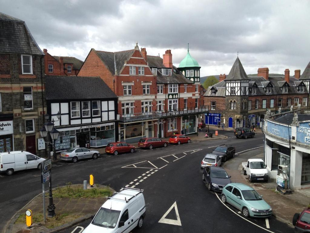 Hampton Hotel & Restaurant Llandrindod Wells Exterior foto